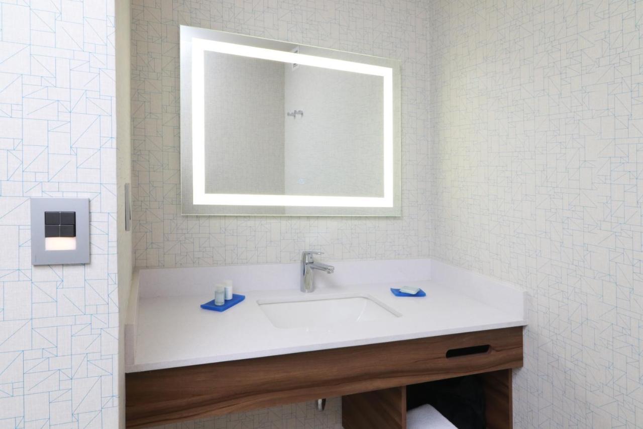 Holiday Inn Express - Monterrey - Fundidora By Ihg Екстер'єр фото