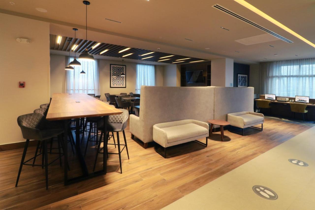 Holiday Inn Express - Monterrey - Fundidora By Ihg Екстер'єр фото