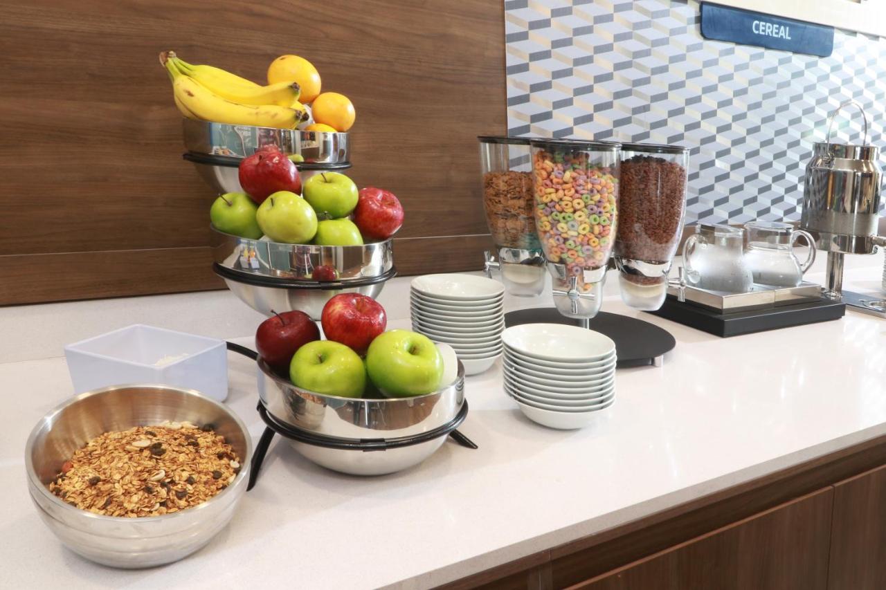 Holiday Inn Express - Monterrey - Fundidora By Ihg Екстер'єр фото